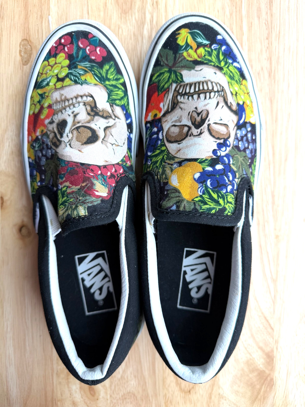 Vans Sneaker Unisex M-6.5 W- 8 Shoes Fruit Skull Artsy Comfortable Goth Grunge